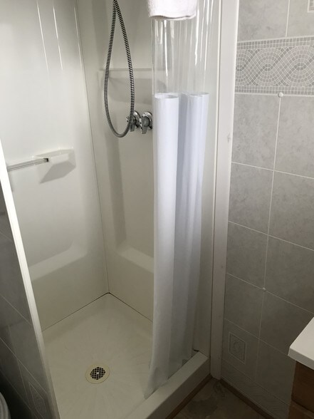 More Photos Of 1354 US Highway 20, West Winfield Hotel For Sale