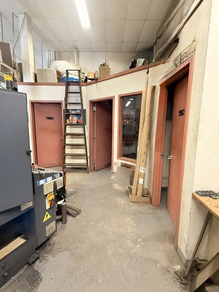More Photos Of 101 W Nicholson Rd, Audubon Industrial For Sale