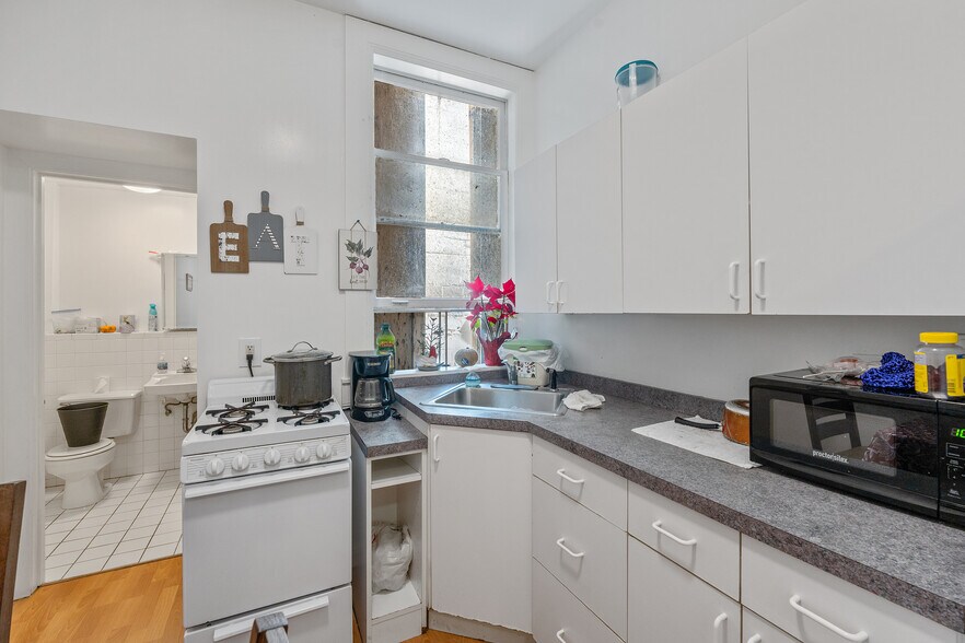 More Photos Of 135-139 8th St, San Francisco Apartments For Sale