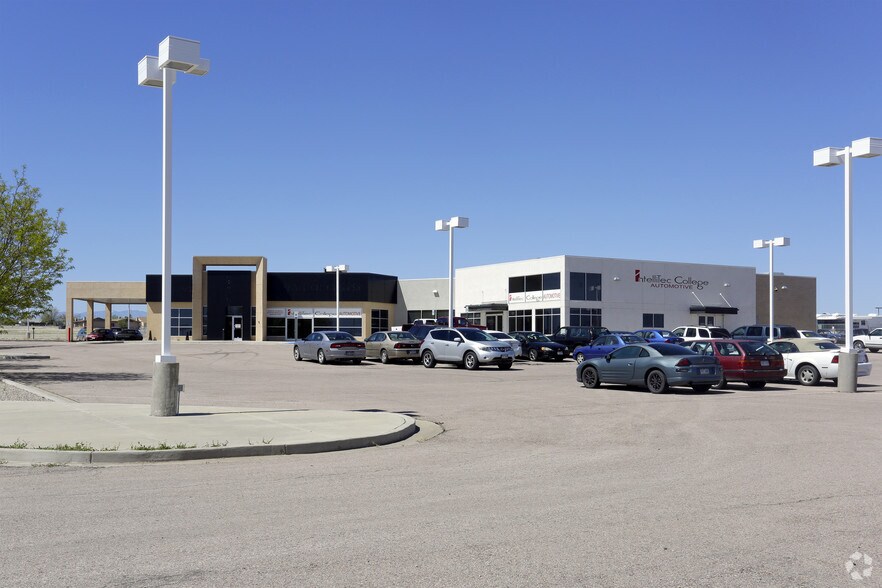 Primary Photo Of 713 E Spaulding Ave, Pueblo Showroom For Sale