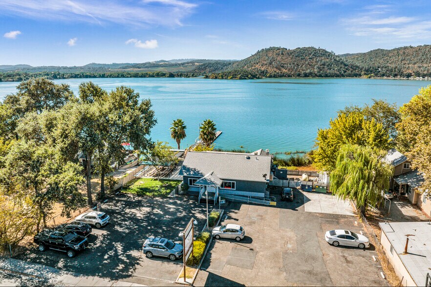 More Photos Of 14625 Lakeshore Dr, Clearlake Restaurant For Sale