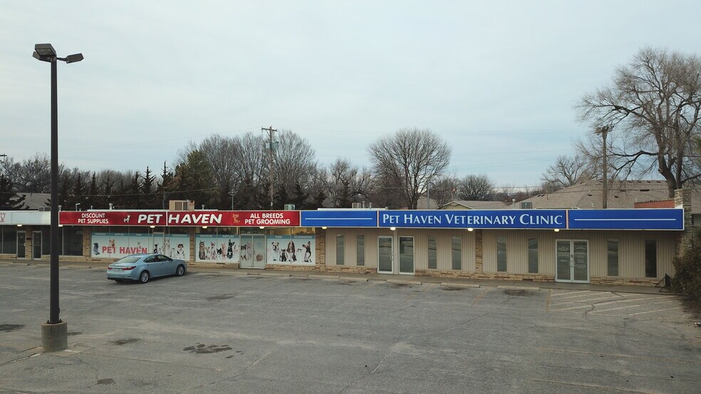 More Photos Of 2518 W 13th St N, Wichita Auto Repair For Sale