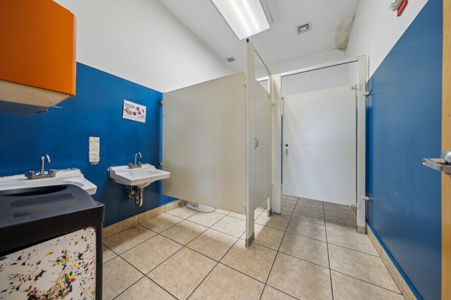 More Photos Of 351 Sand Ln, Staten Island Daycare Center For Lease
