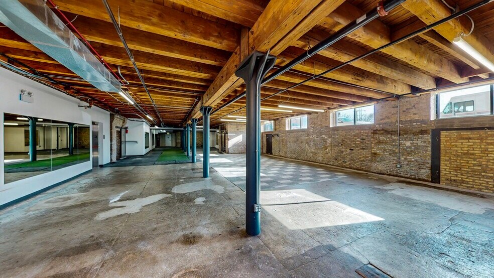 More Photos Of 1500 W Carroll Ave, Chicago Loft Creative Space For Lease