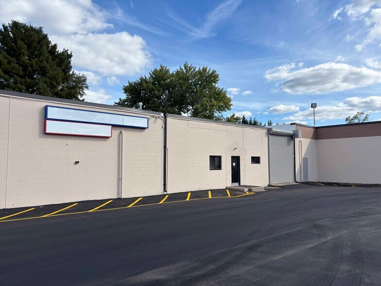More Photos Of 1208 Columbus Rd, Burlington Warehouse For Lease