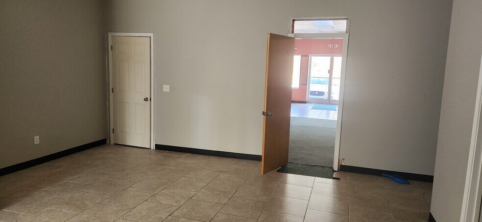 More Photos Of 106 MLKing Jr Blvd, Saint Stephen General Retail For Sale