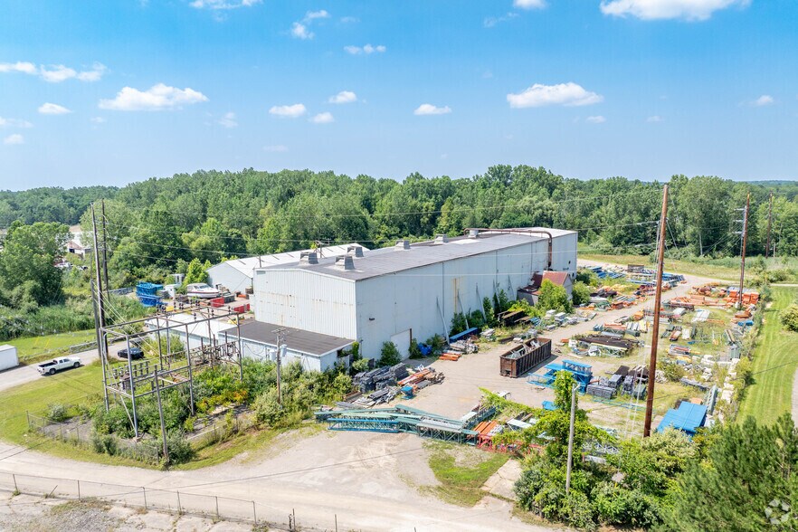 More Photos Of 1152 Elm St, Grafton Manufacturing For Sale