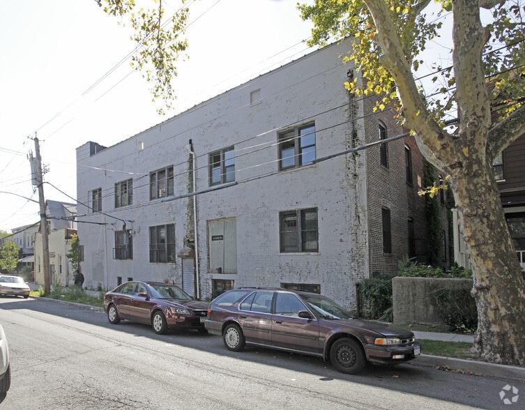More Photos Of 458 10th Ave, Mount Vernon Warehouse For Lease