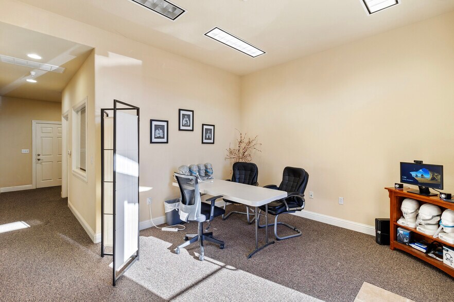 More Photos Of 3075 Crossroads Dr, Redding Light Distribution For Sale