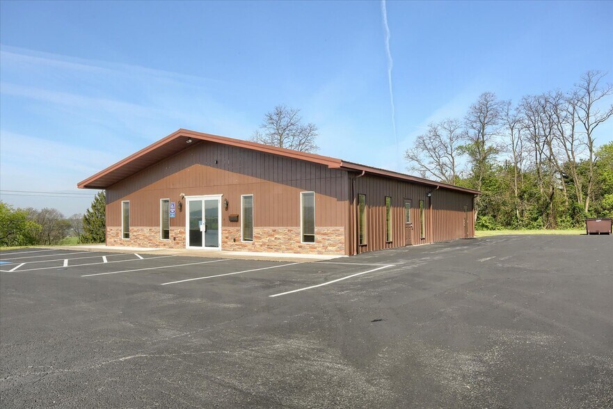 More Photos Of 55 W Shortcut Rd, Newport Loft Creative Space For Sale