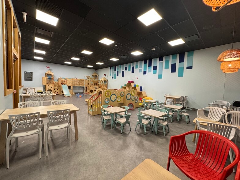 More Photos Of 5 Broad St, Stamford Fast Food For Lease