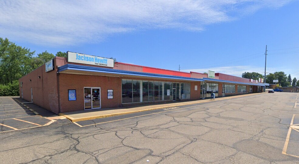 More Photos Of 803 30th St NE, Canton General Retail For Sale