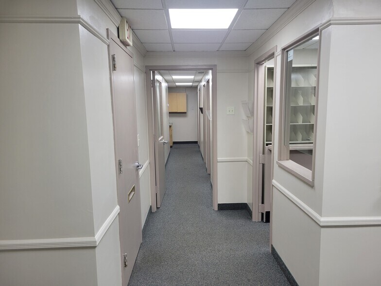More Photos Of 160 Commack Rd, Commack Medical For Lease