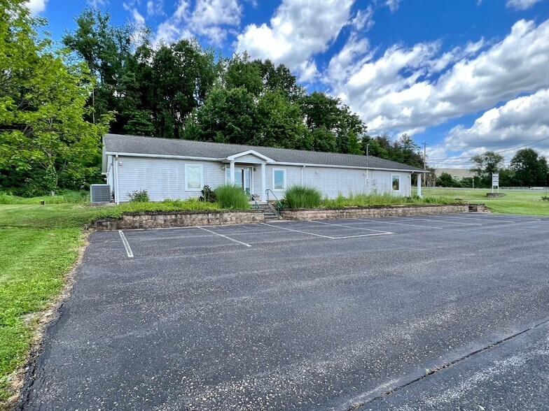 More Photos Of 1980 Pa-54 Hwy, Montgomery Office For Sale