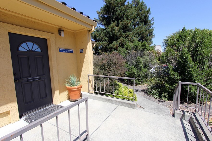 More Photos Of 1436 Professional Dr, Petaluma Medical For Lease