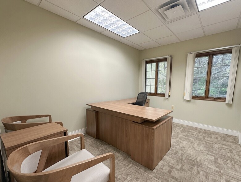 More Photos Of 2431 Atlantic Ave, Manasquan Office For Lease