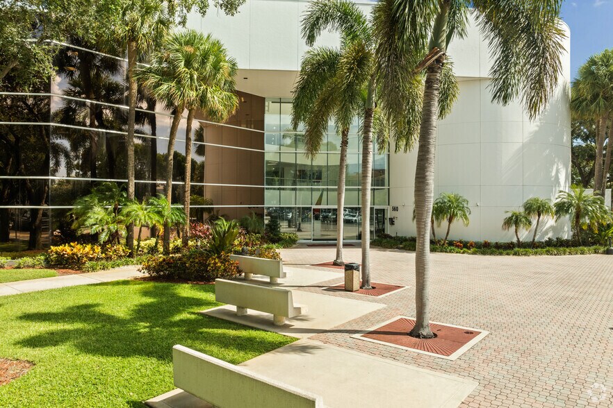 More Photos Of 560 Village Blvd, West Palm Beach Medical For Lease