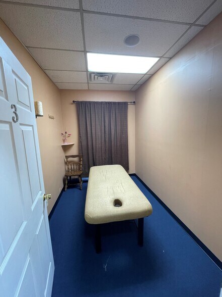 More Photos Of 3525-3529 Rochester Rd, Troy Freestanding For Lease