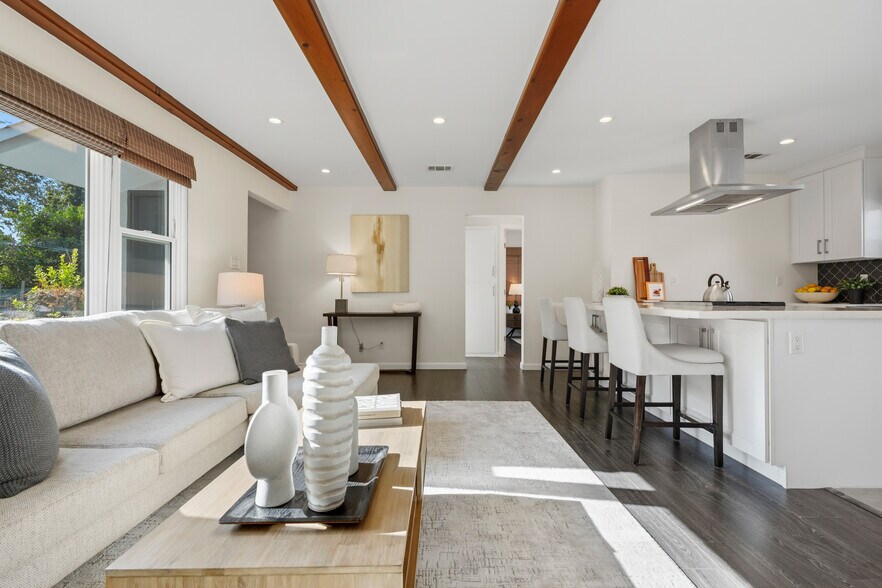 More Photos Of 5438 Colfax Ave, North Hollywood Multifamily For Sale