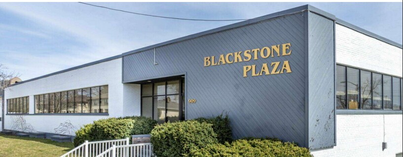Primary Photo Of 909 Blackstone Ave, Waukesha Flex For Lease