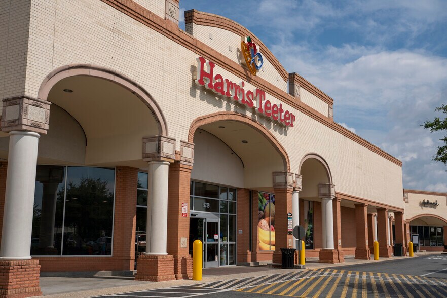 More Photos Of 9645-9759 Sam Furr Rd, Huntersville Unknown For Lease