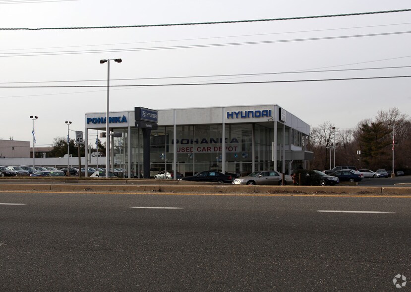 More Photos Of 4601 Saint Barnabas Rd, Marlow Heights Auto Dealership For Lease