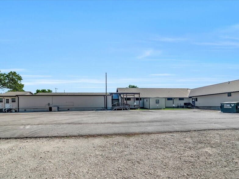 More Photos Of 1702 E Denman Ave, Lufkin Medical For Lease