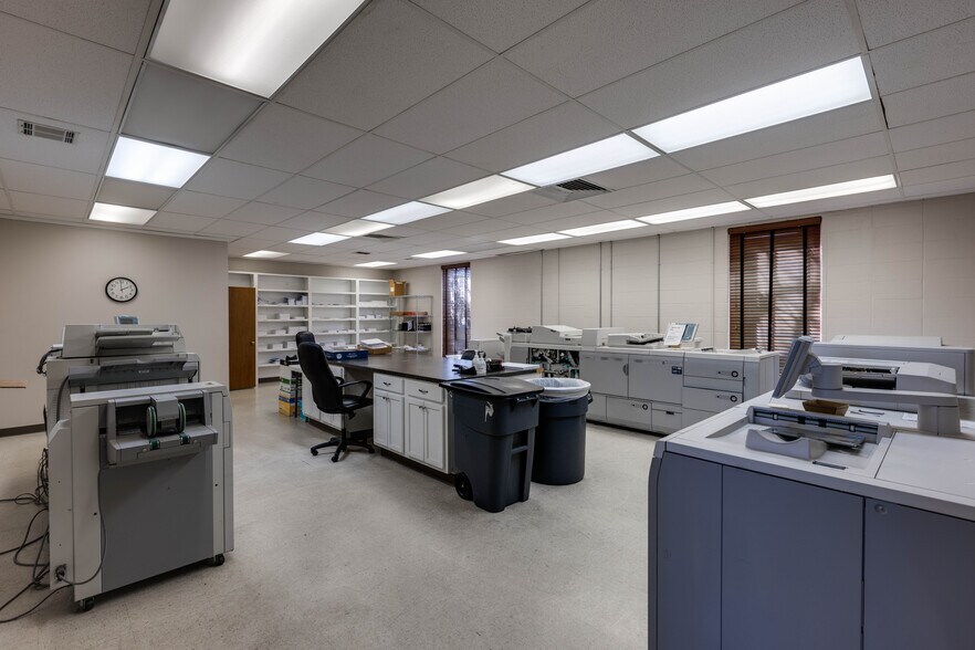 More Photos Of 127 Saint John St, Monroe Office For Sale
