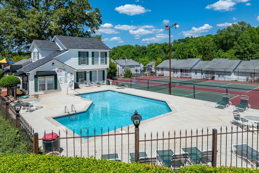 More Photos Of 10238 Fieldcrest Walk, Covington Apartments For Sale