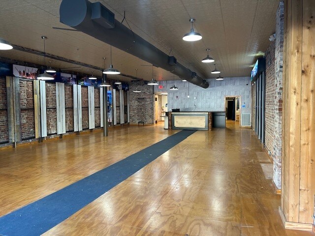 More Photos Of 1104 Broadway, Columbus Storefront For Lease