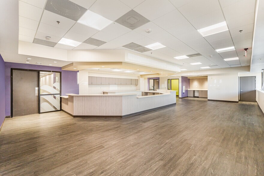 Primary Photo Of 2800-2826 W Sugar Creek Rd, Charlotte General Retail For Lease