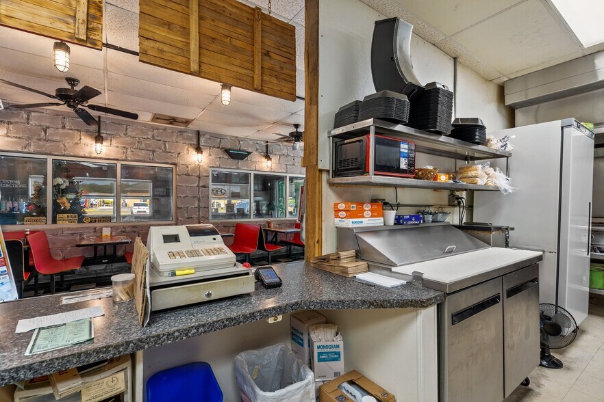 More Photos Of 120 Bank St, Sanford Restaurant For Sale