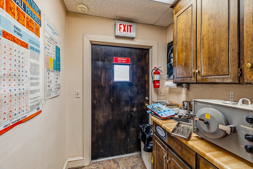 More Photos Of 201 S Weston St, Fountain Inn Medical For Sale
