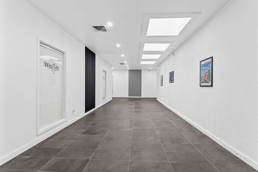 More Photos Of 3205 Kermit Hwy, Odessa Office For Sale