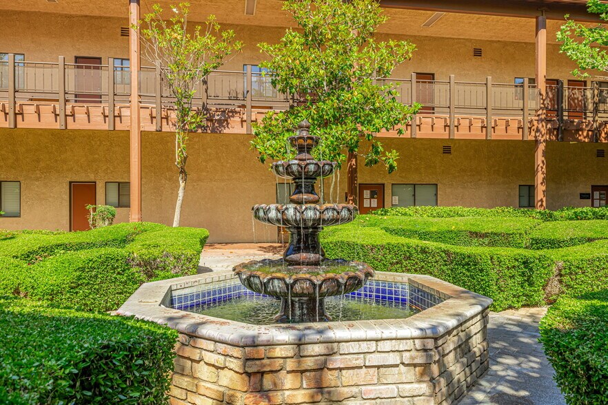 More Photos Of 44725 10th St W, Lancaster Medical For Sale