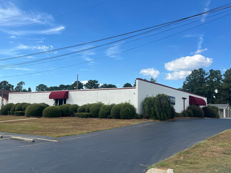Primary Photo Of 949 Carl Vison Parkway, Centerville Light Distribution For Lease