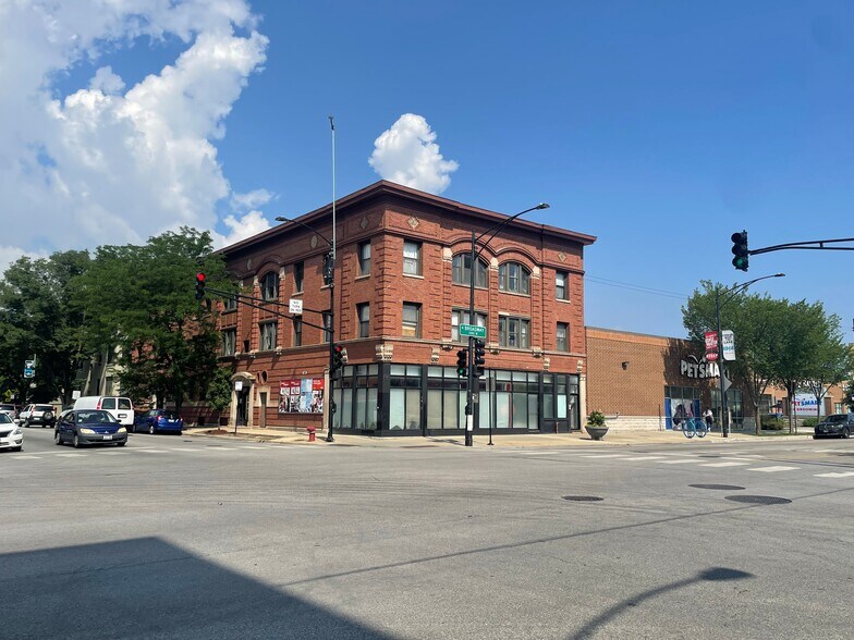 More Photos Of 5200 N Broadway St, Chicago Apartments For Lease