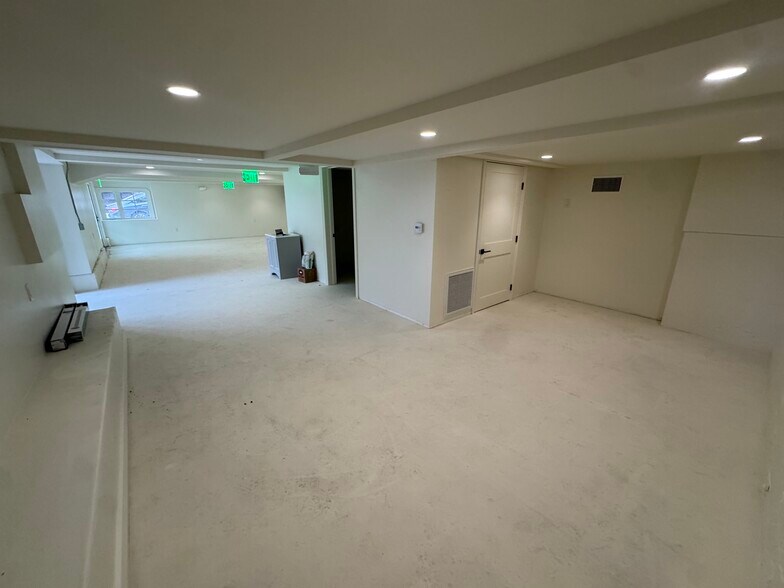 More Photos Of 2007 S Coast Hwy, Laguna Beach Storefront Retail Residential For Lease