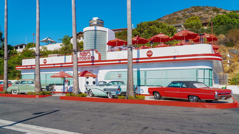 More Photos Of 30622 Coast Hwy, Laguna Beach Restaurant For Sale
