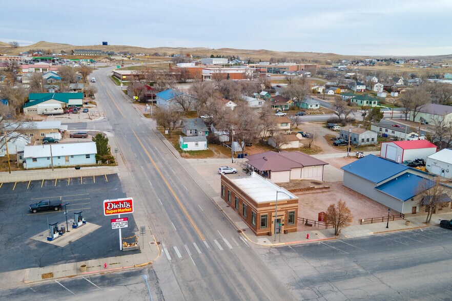 More Photos Of 101 S Big Horn Ave, Moorcroft Flex For Sale