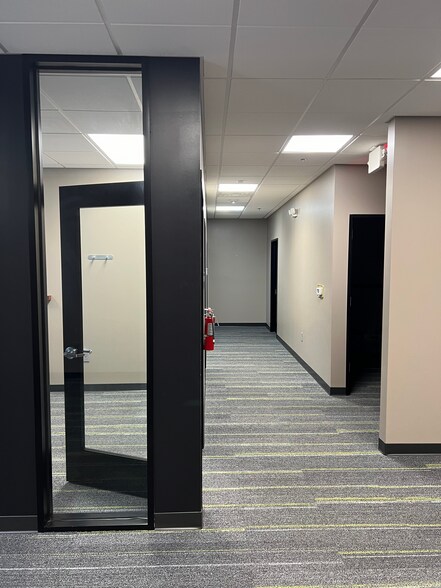 More Photos Of 101 Cosgrove Hill Ave, Chapel Hill Medical For Sale