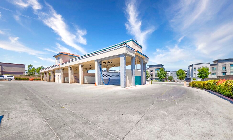 More Photos Of 1352 N Santa Fe Ave, Vista Carwash For Sale
