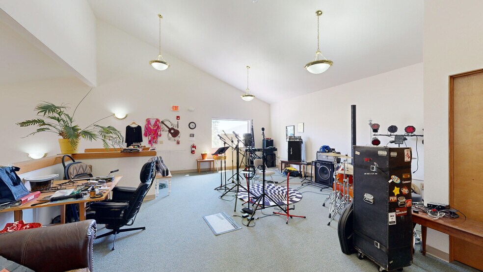 More Photos Of 225 E Palouse River Dr, Moscow Loft Creative Space For Sale