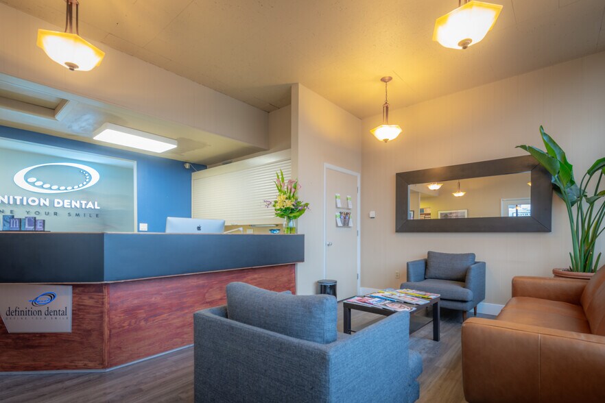 More Photos Of 12850 SW Canyon Rd, Beaverton Medical For Lease