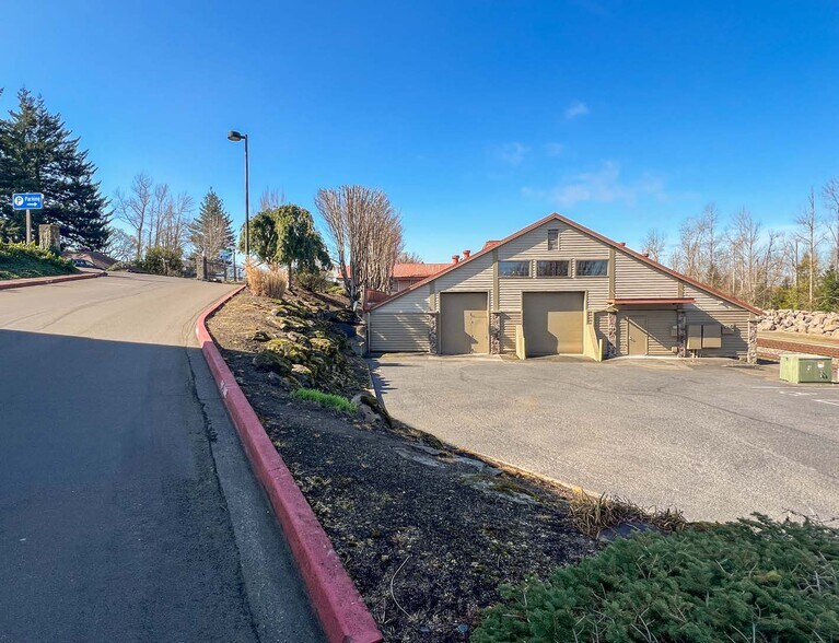More Photos Of 201 W Historic Columbia River Hwy, Troutdale Freestanding For Sale