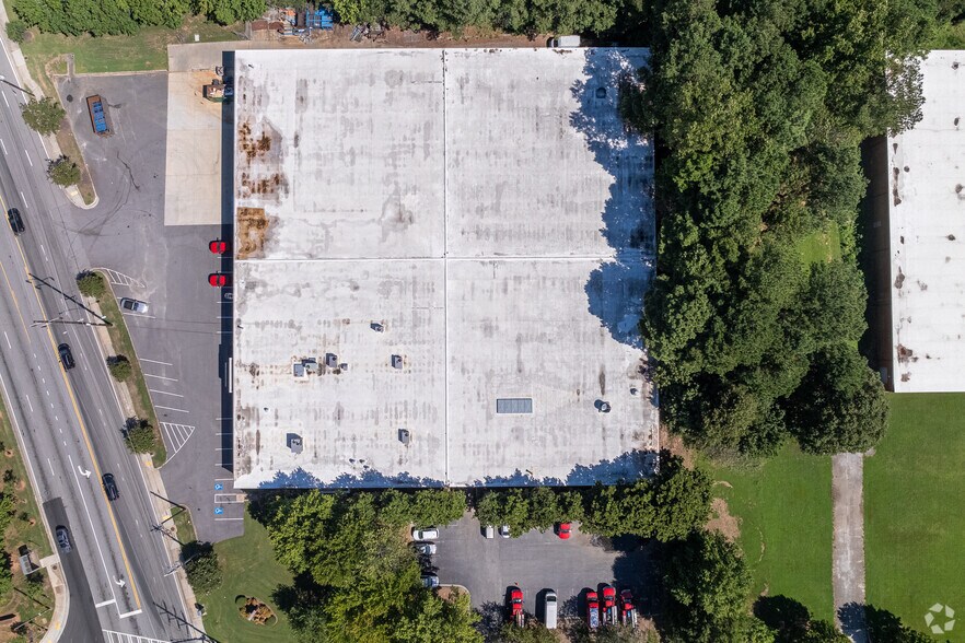 More Photos Of 1607 Mountain Industrial Blvd, Stone Mountain Distribution For Lease
