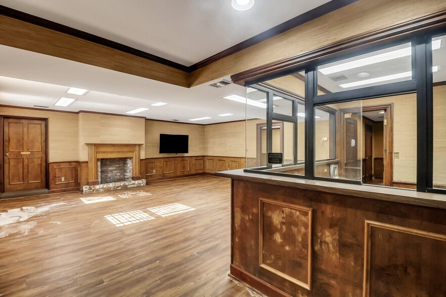 More Photos Of 120-124 W Liberty St, Savannah Office Residential For Sale