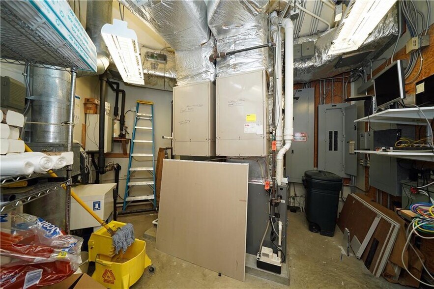 More Photos Of 226 Colonial Dr, Horseheads Office For Sale