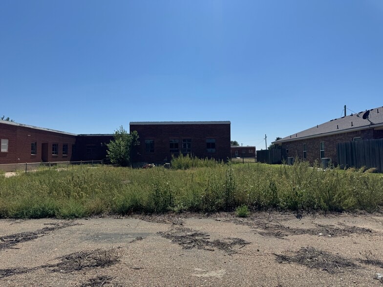 More Photos Of 1110 Penn St, Borger Office Residential For Sale