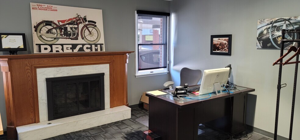 More Photos Of 1314 Galvin Rd S, Bellevue General Retail For Lease